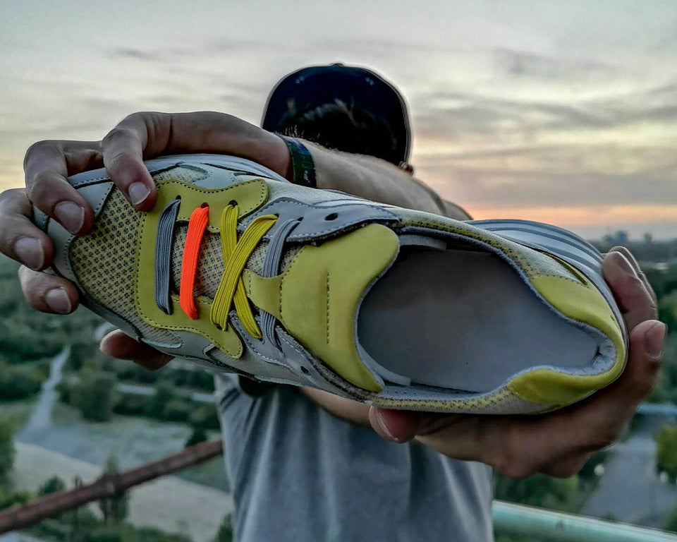 Sneaker mit miniLACCI elastische Schnürsenkel